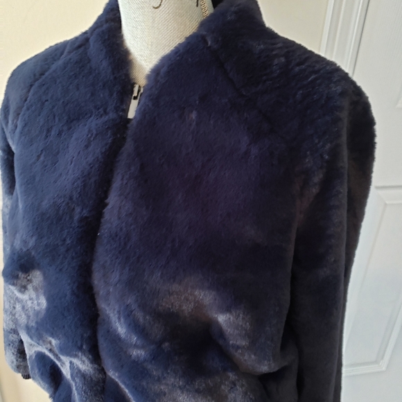 Blue NWOT Banana Republic small fur like bomber - Picture 2 of 2